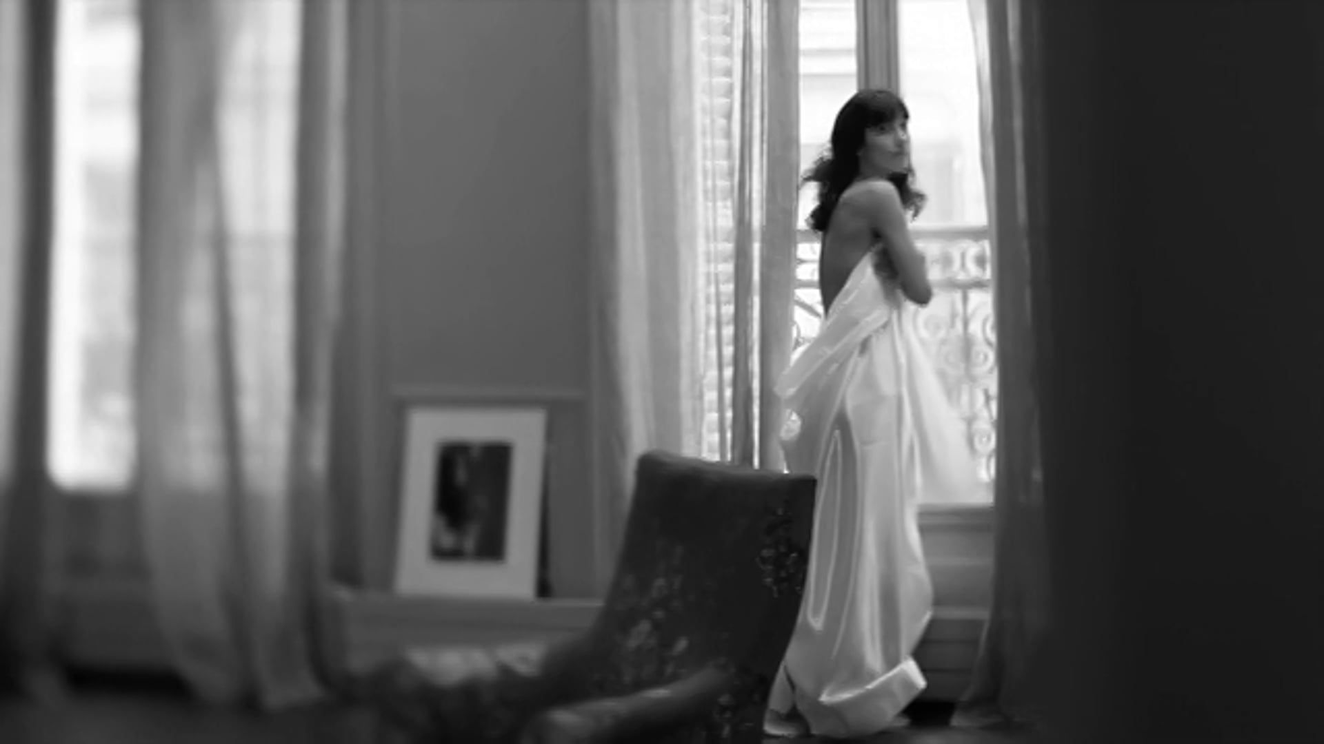 LET HER by Paul Mignot