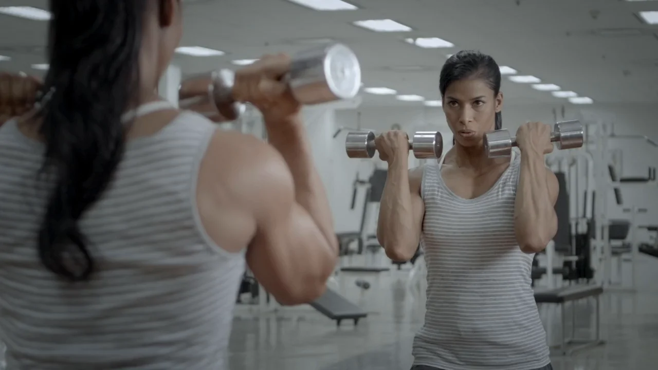 Pizza Hut - Muscle Woman