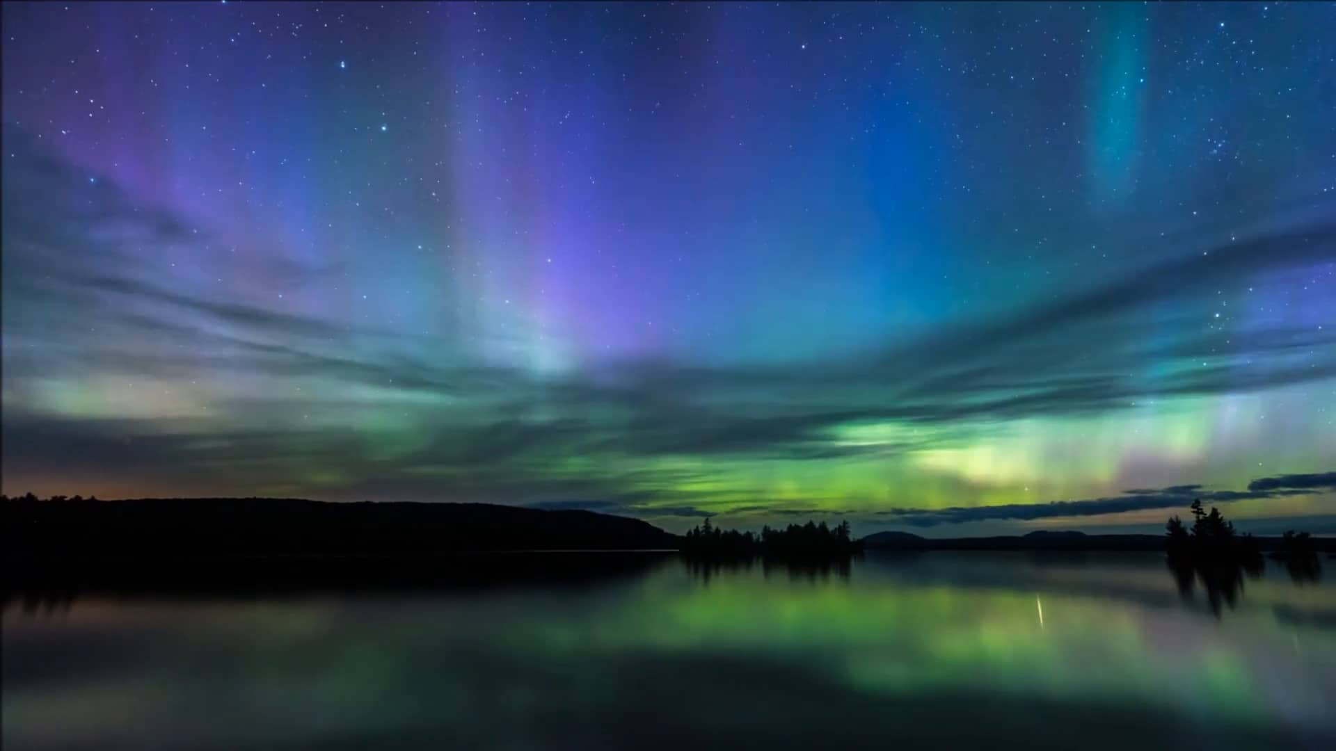 Moosehead Lake Aurora on Vimeo