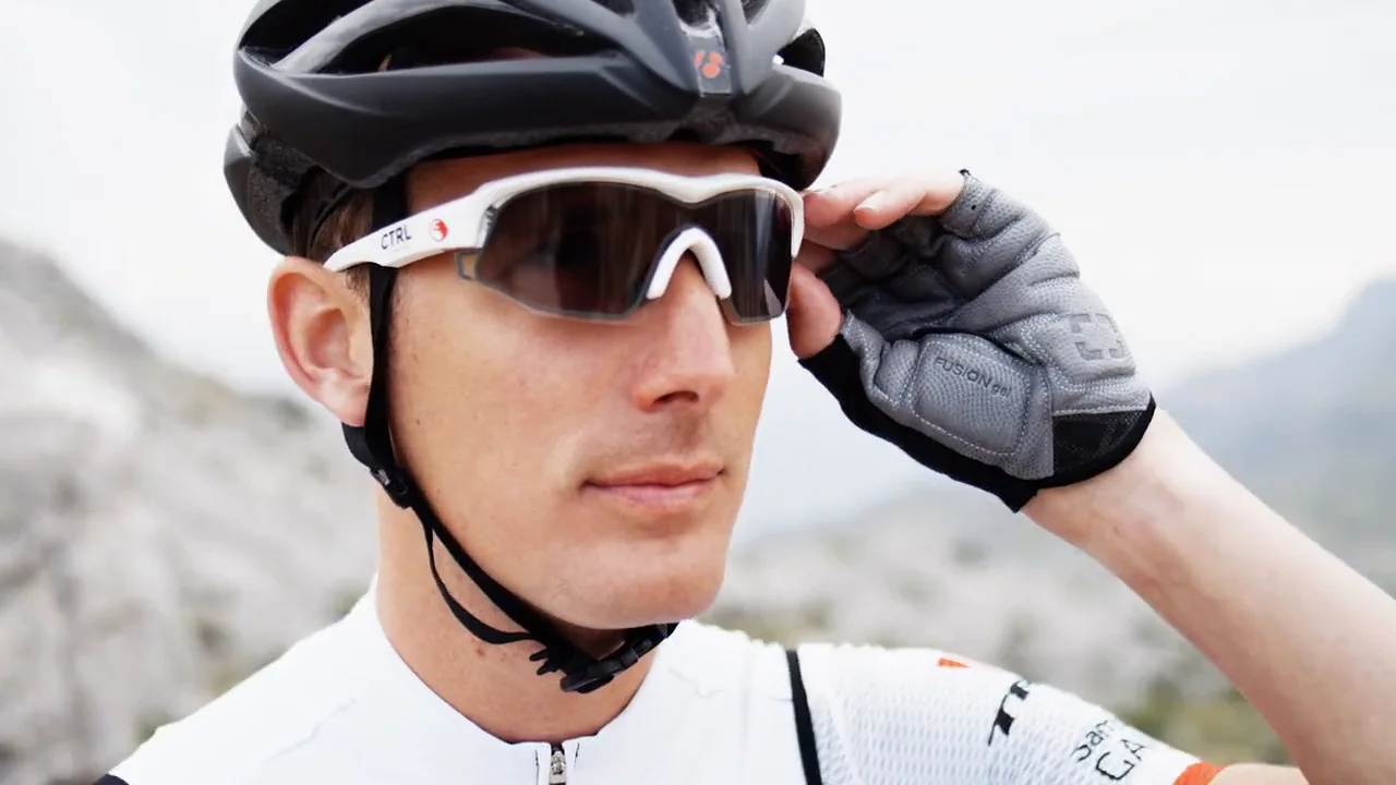 Защитные очки для глаз от болгарки. Как очки меняют человека. Магазин необычных оправ. Модные очки в 2023 году. Очки изменившие жизнь.