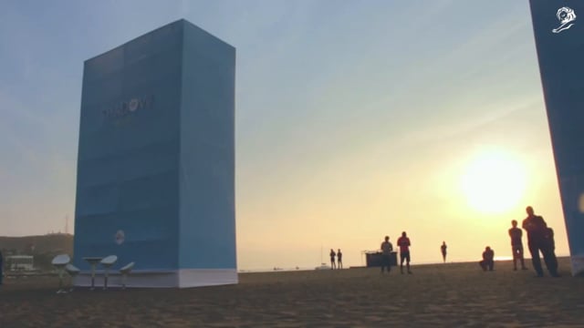 WiFiが日陰にしかつながらない、という発明 / LIGA CONTRA EL CANCER「Shadow WiFi」