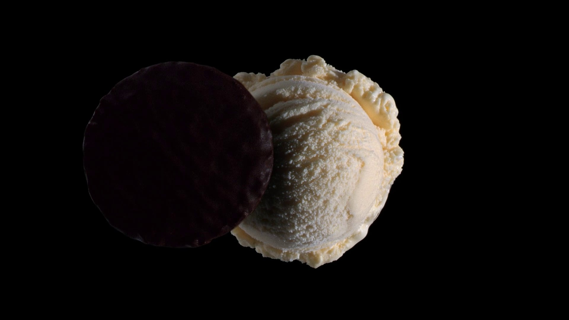 Eclipse -Ding Dong Ice Cream Sandwich - Carl's Jr. - :15