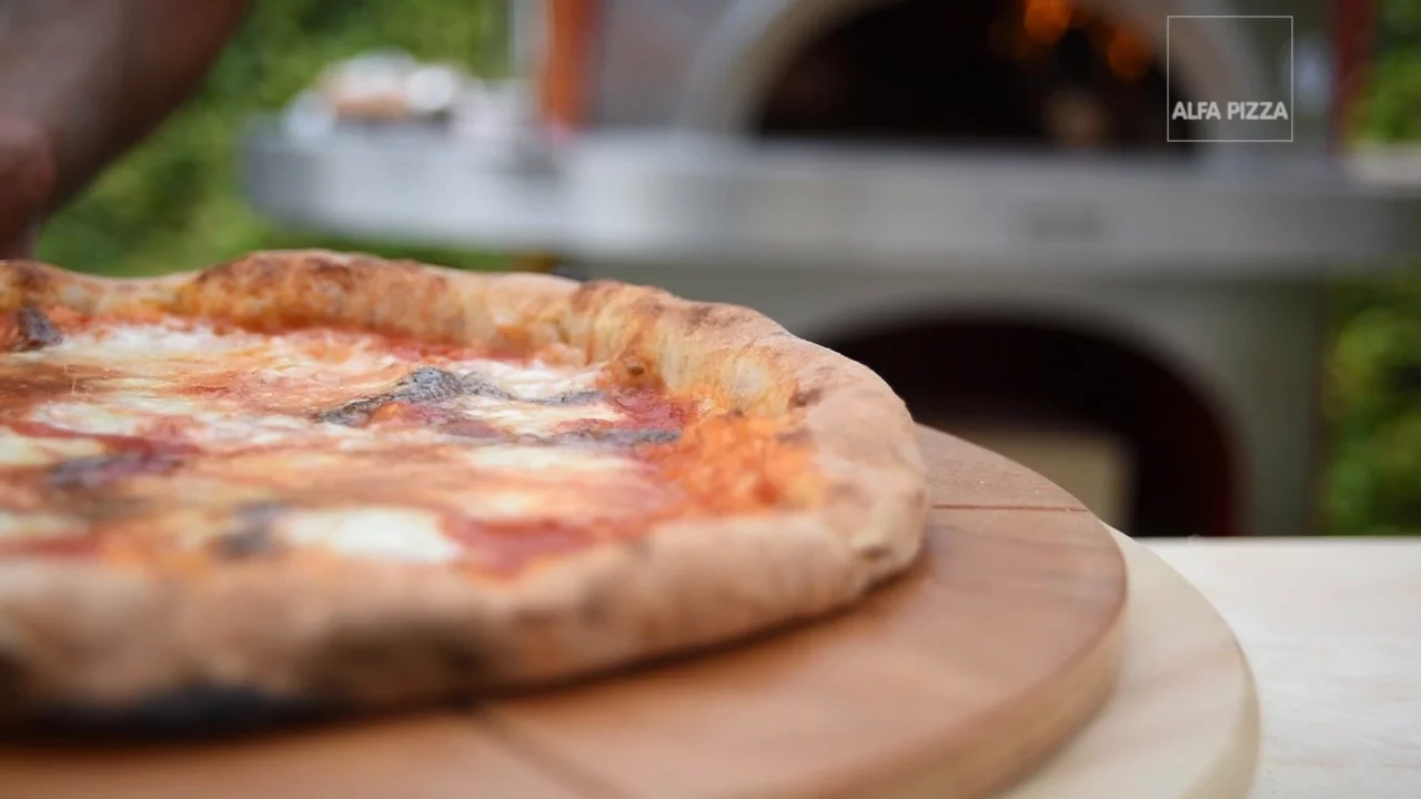 Pizza Napoli on Vimeo