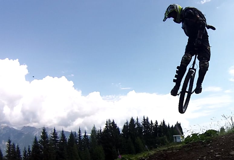 Unicycle Heroes on Vimeo