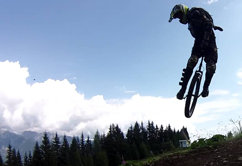 Unicycle Heroes on Vimeo