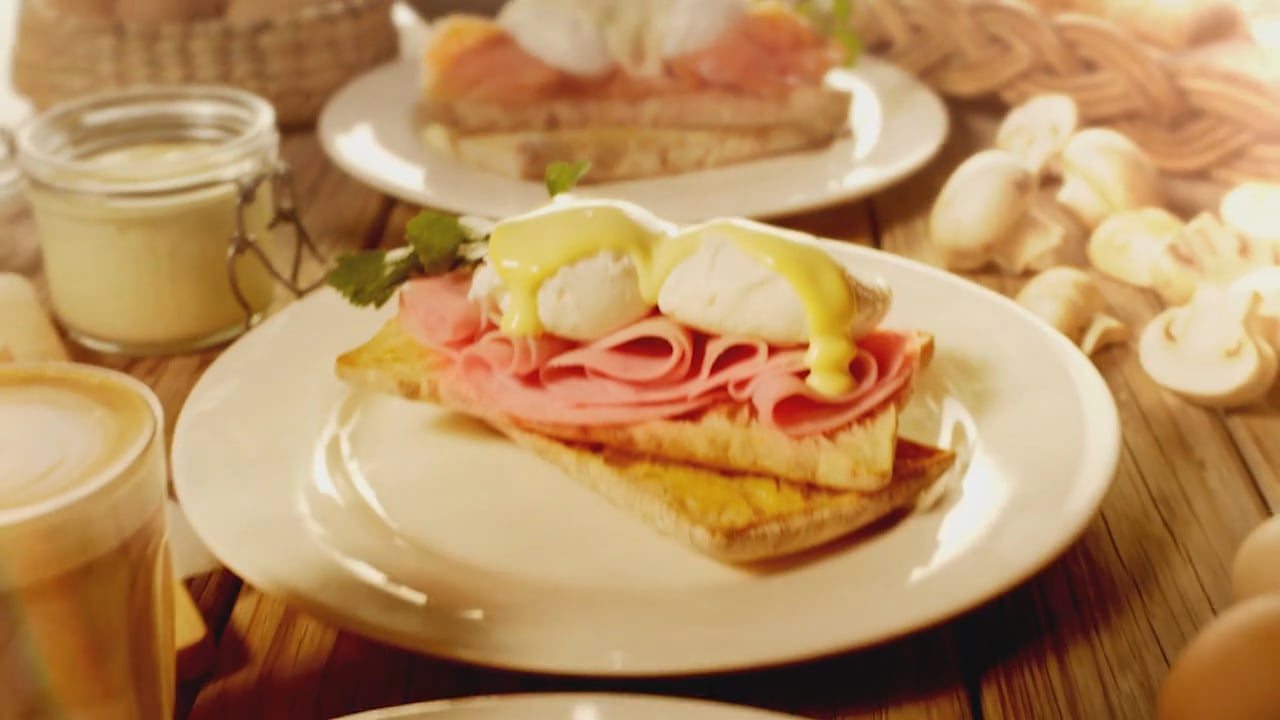 The Coffee Club Eggs Benedict on Vimeo