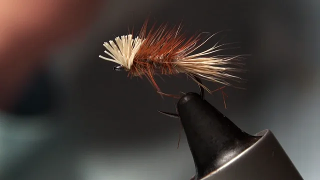Fly Tying by the experts - Rainbow Lodge Tasmania