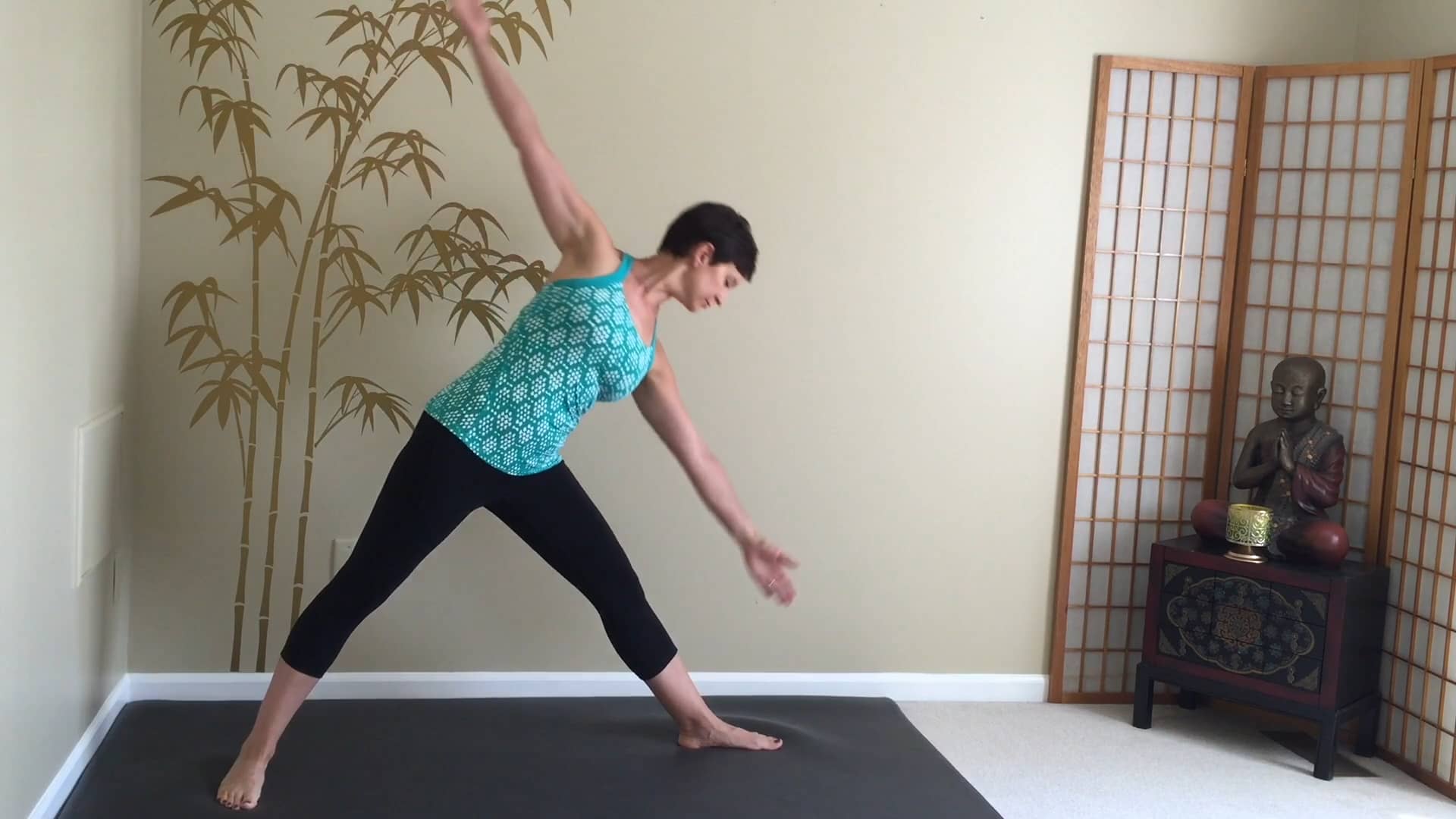 Utthita Trikonasana lateral bending on Vimeo