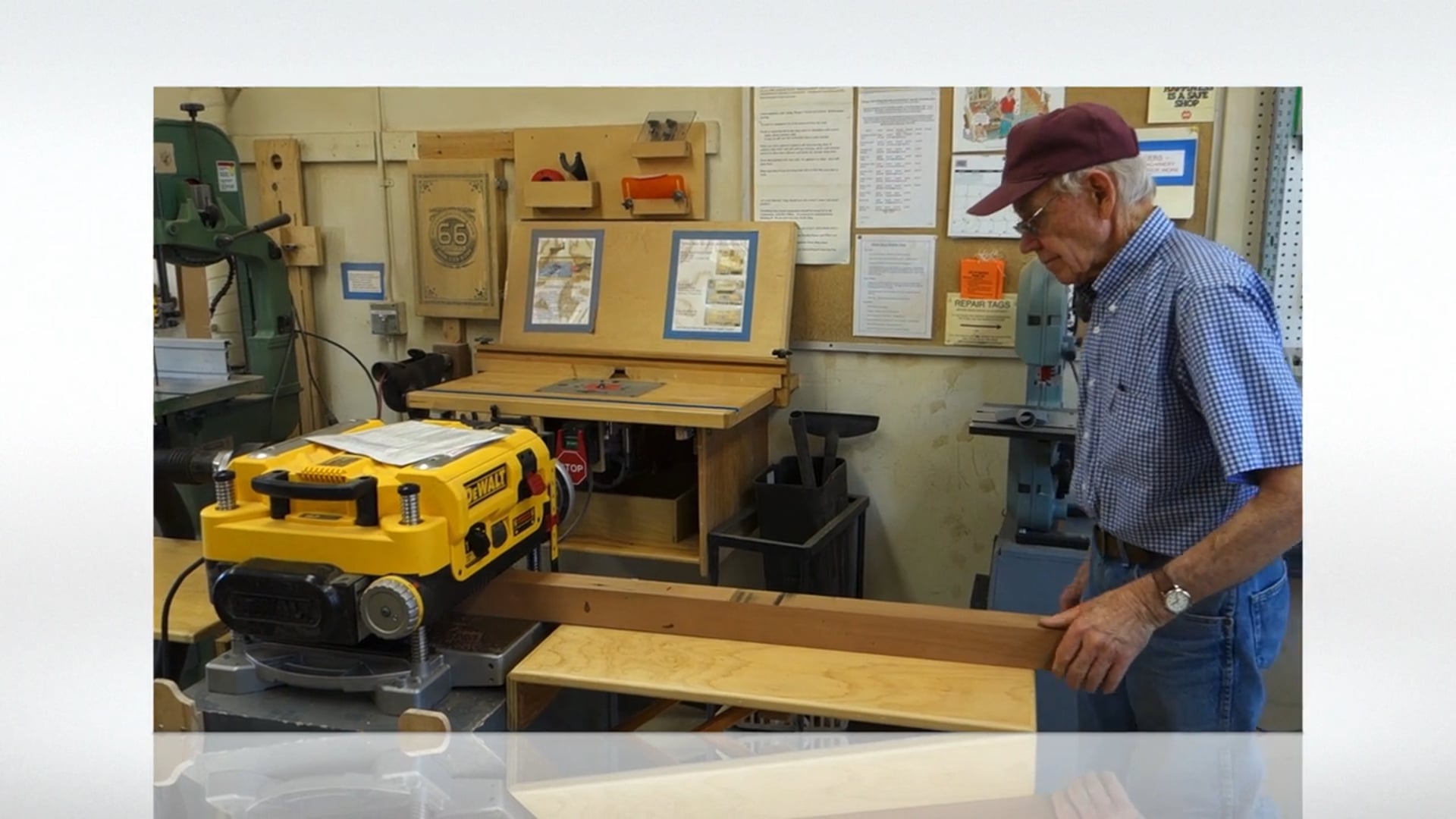 Sterling Bundesen demos DeWalt Planer, 2015.m4v