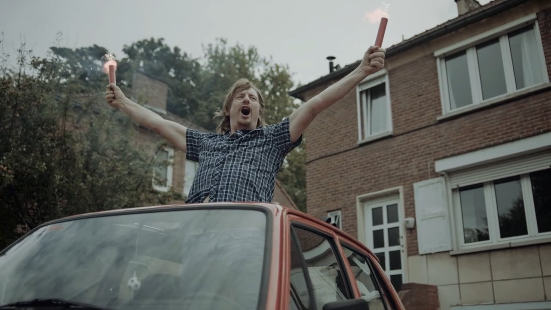 FOOTBALL OR FATHER ?