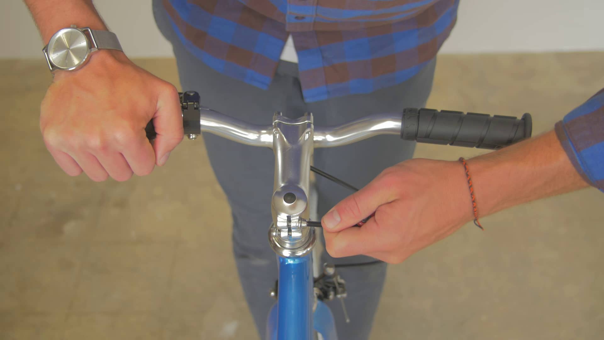 Solé Bicycles Build Guide Single Speed / Fixed Gear on Vimeo