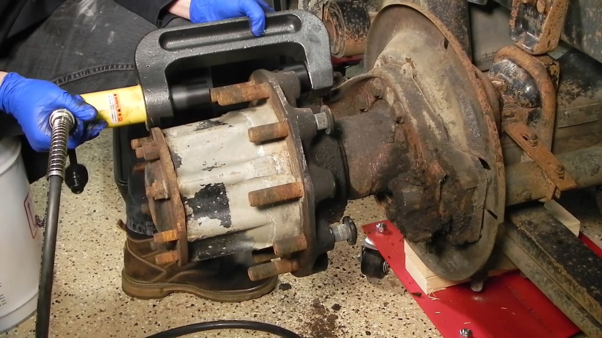 Video of Tiger Tool Hydraulic Wheel Stud Service Kit (Drum Brakes Only)