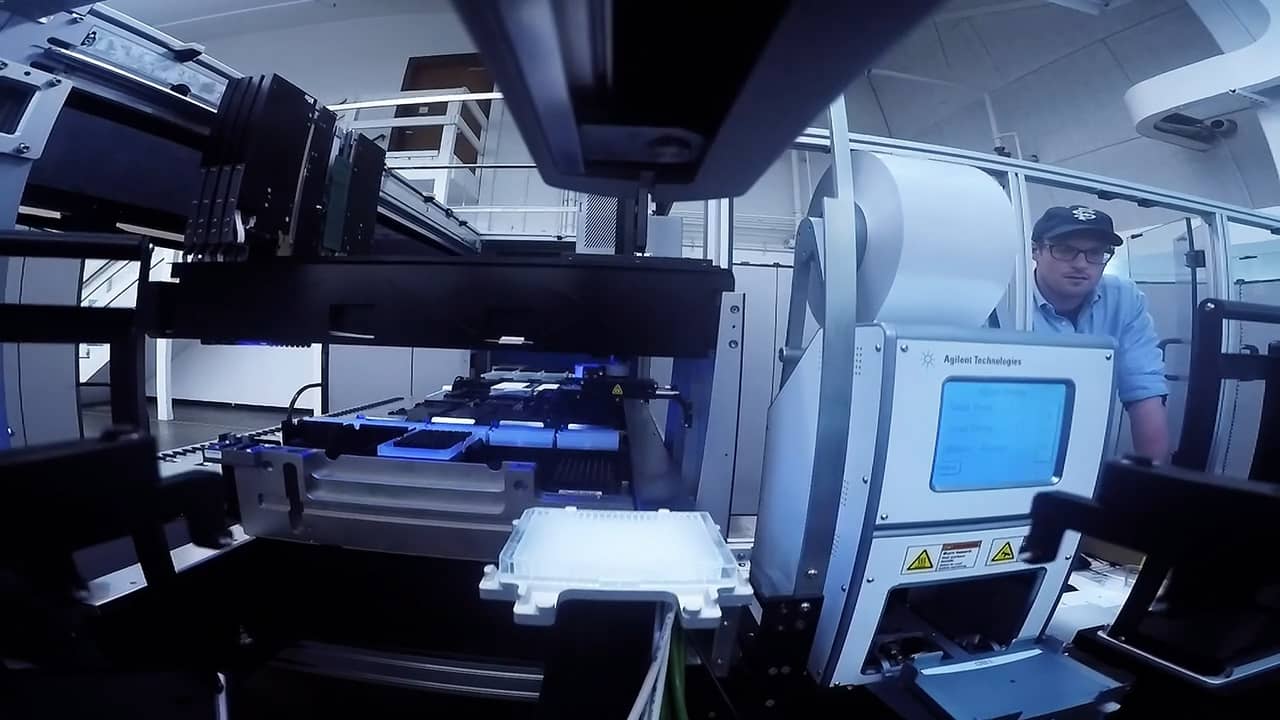 Hamilton STAR(s) + Rack Runner + Devices on Vimeo