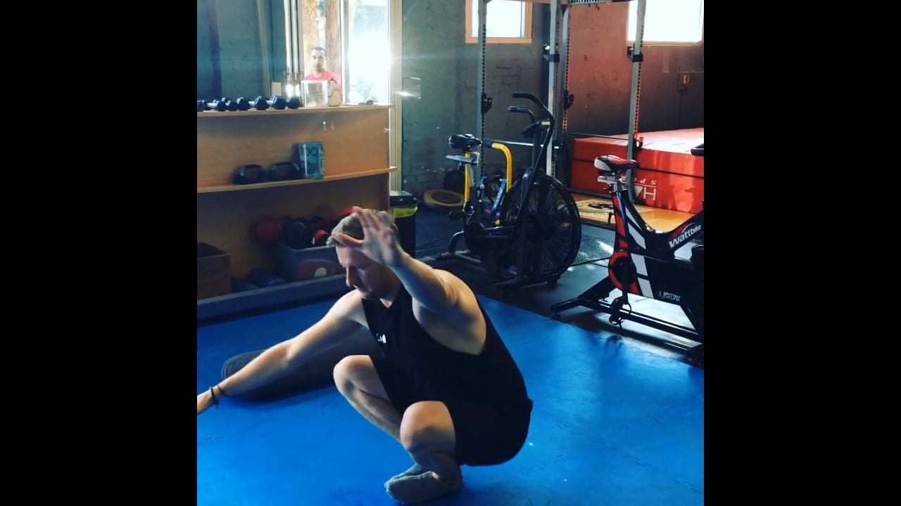 Blade of foot squat