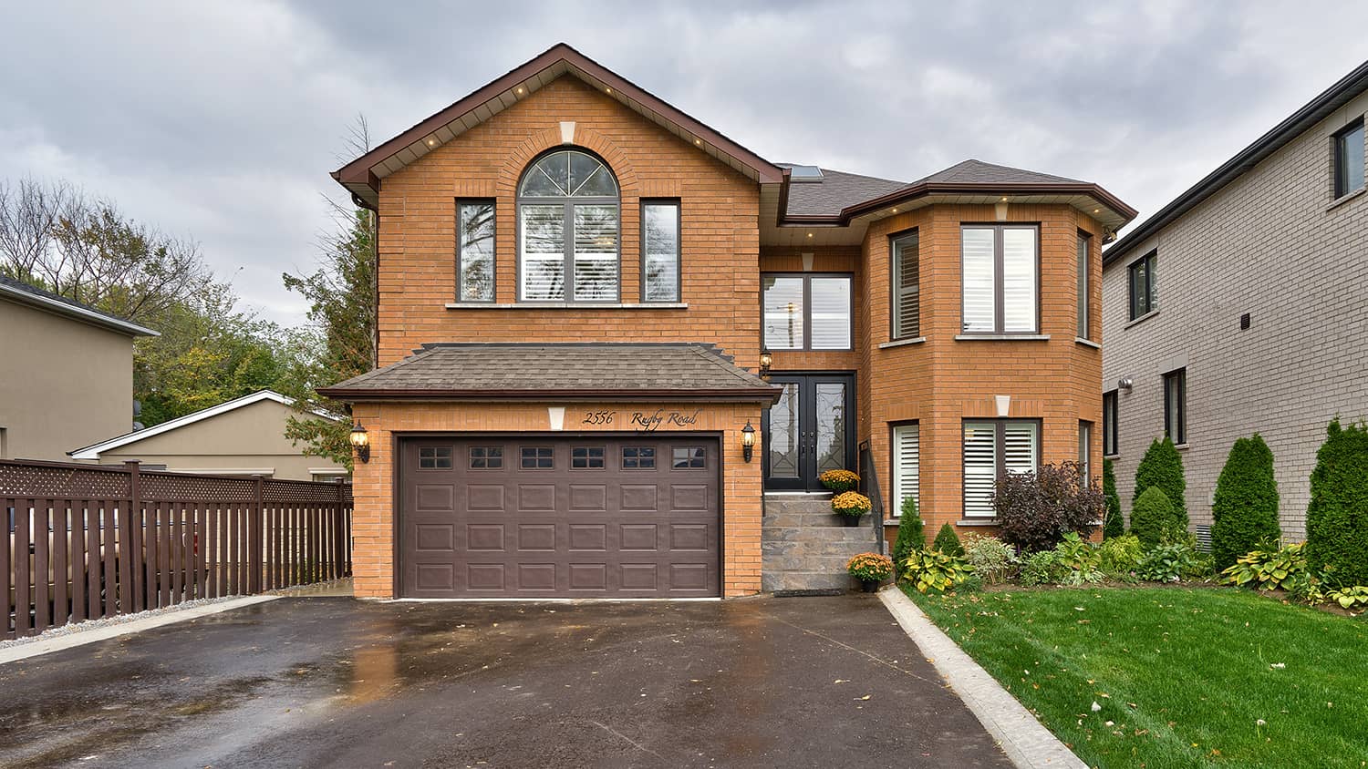 2556 Rugby Rd, Mississauga on Vimeo