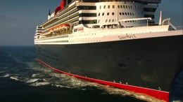 Лайнер Queen Mary 2 в Норвегии