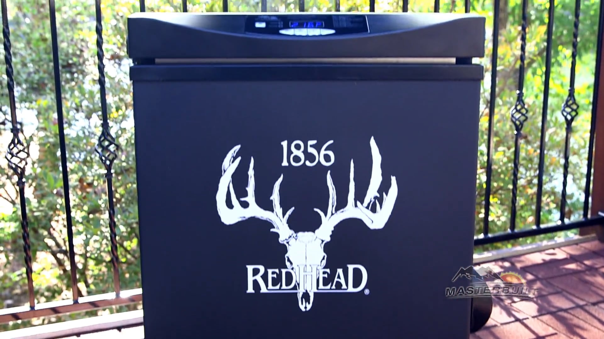Sportsman Elite 30 RedHead Electric Smoker Features and Benefits