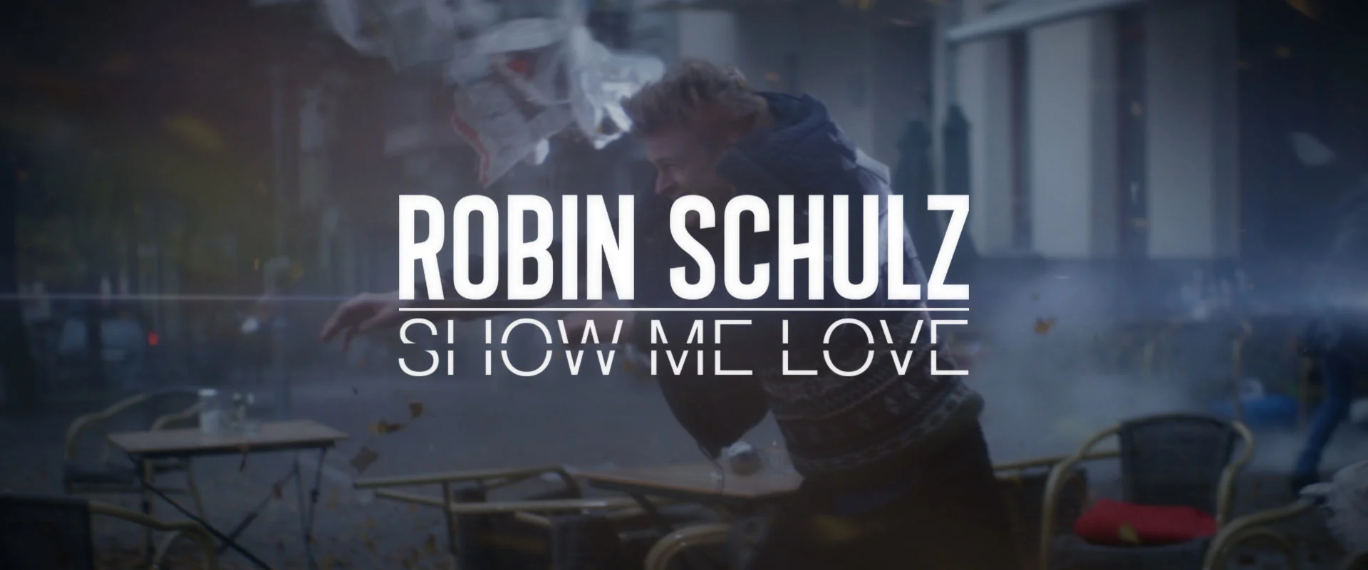 On repeat schulz. Show me Love Robin Schulz. Робин Шульц 2015. Робин Шульц one with the Wolves. Robin Schulz&David Guetta фото