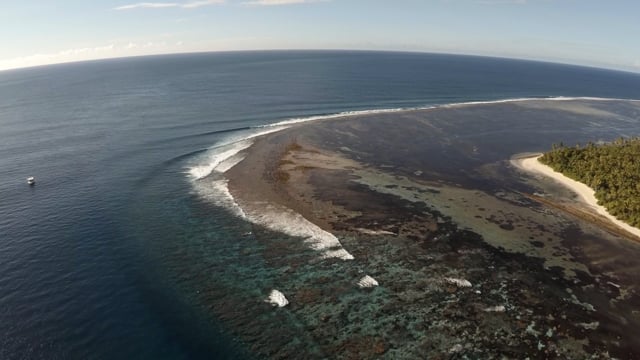 Surfboat.ch – Maldives Surf Trips – Drone 4K from surfboat