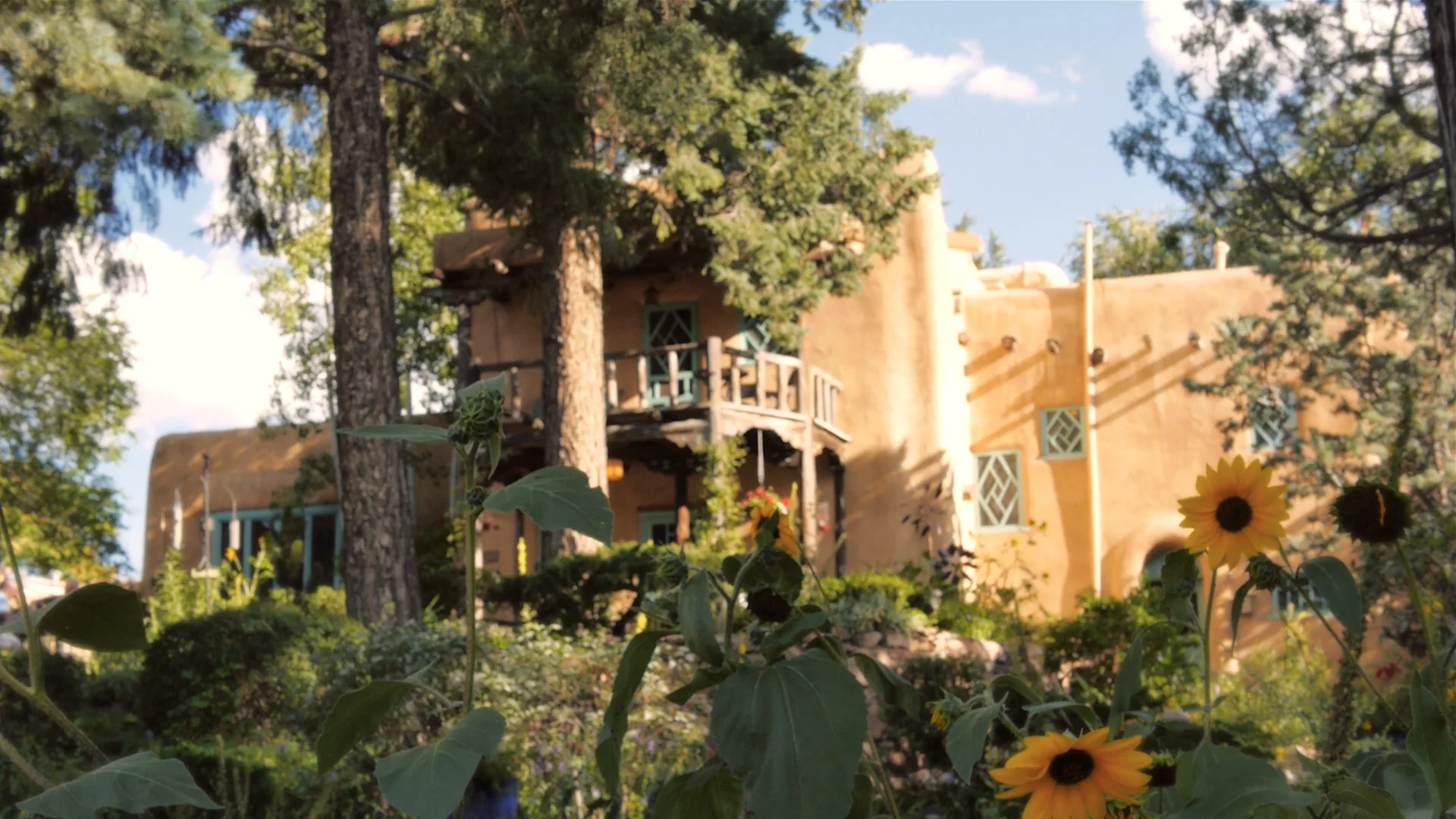 Inn of the Turquoise Bear, Santa Fe Bed and Breakfast