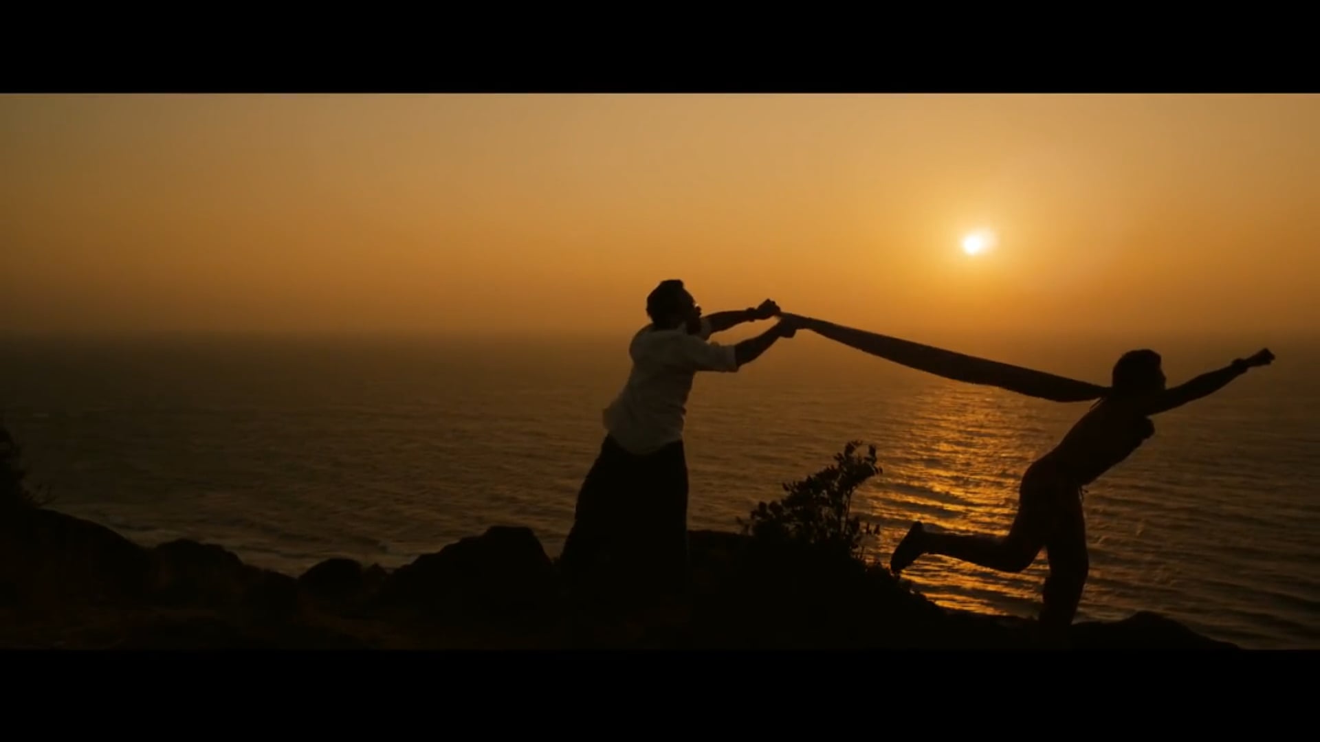 Kili Poyi - Title Song