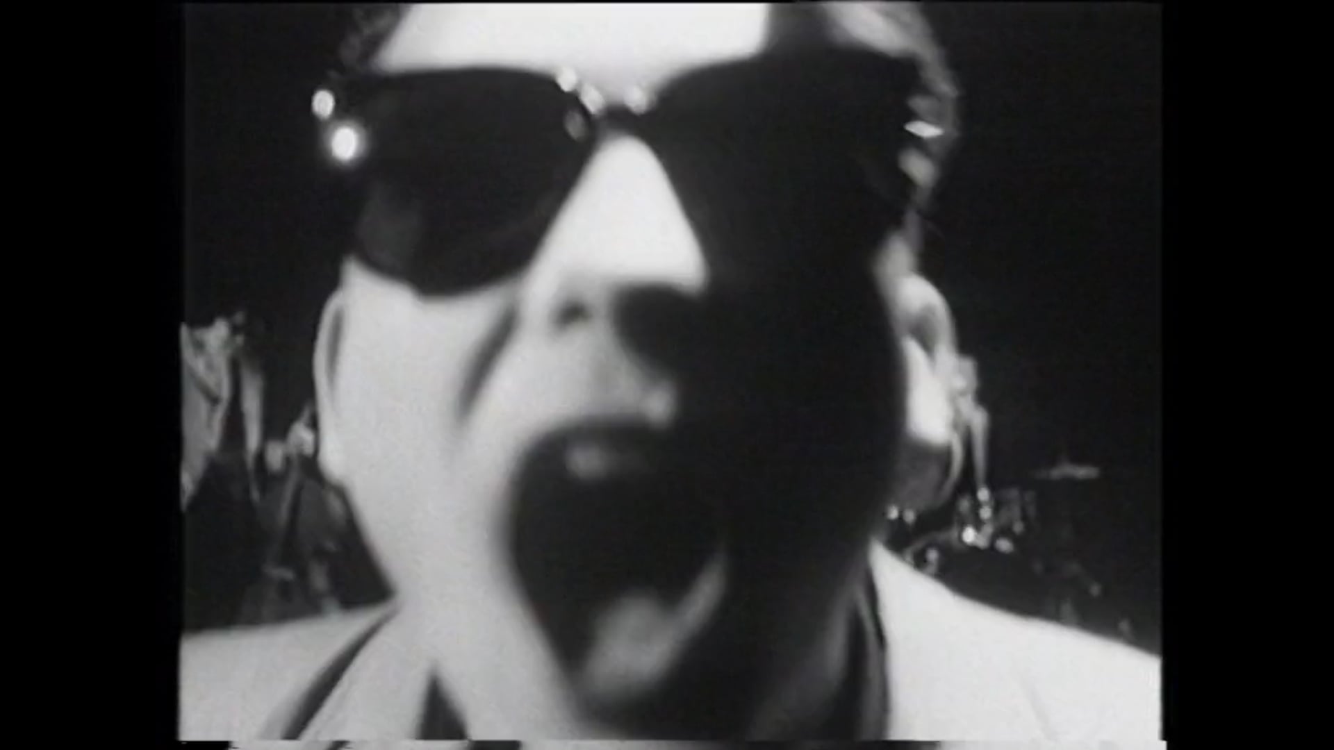 4X Kiss Me, Kiss Me, Kiss Me videos