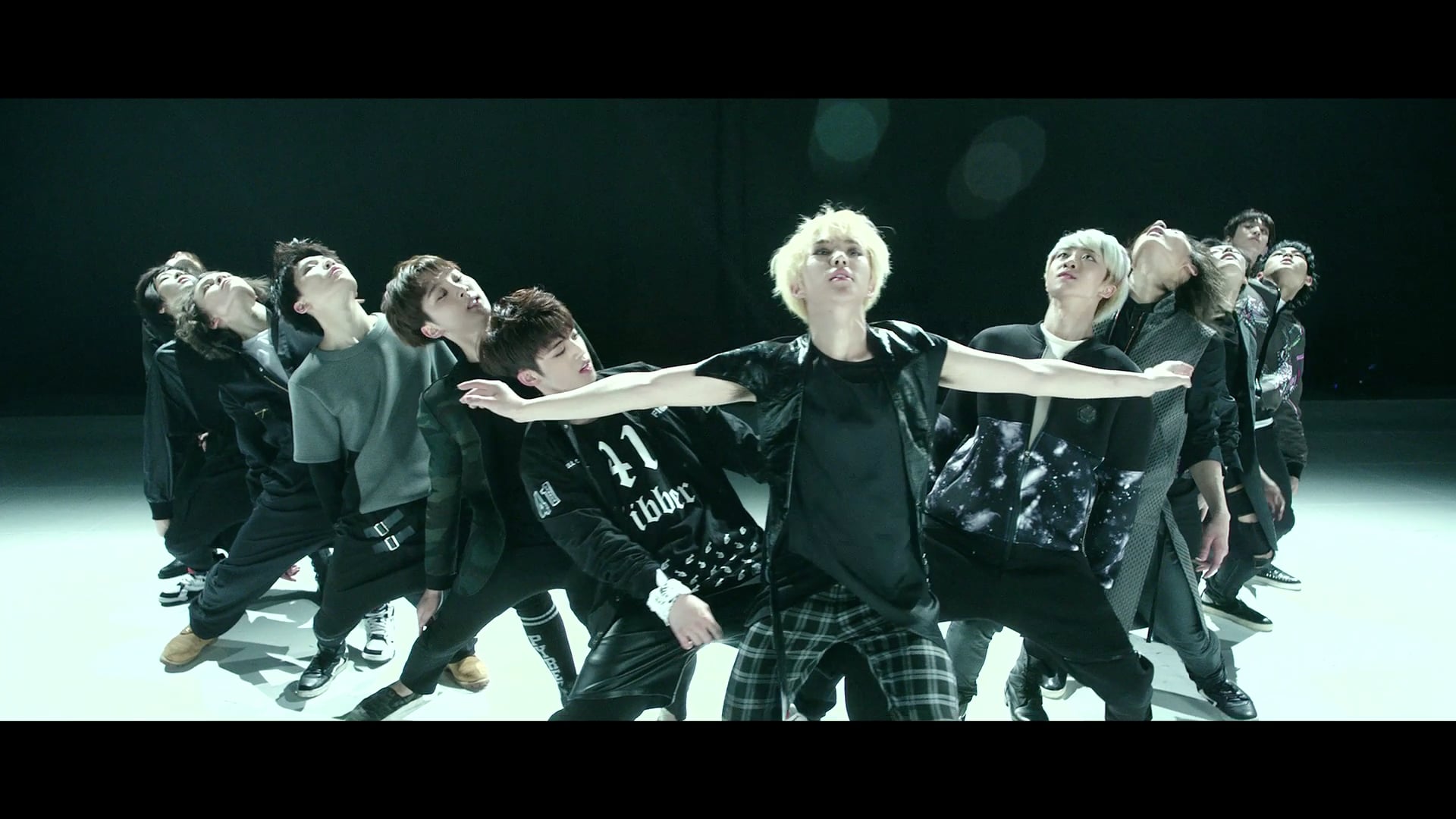 [MBC MUSIC] SEVENTEEN 세븐틴 - Shining Diamond MV (ver seventeen project) (2015)