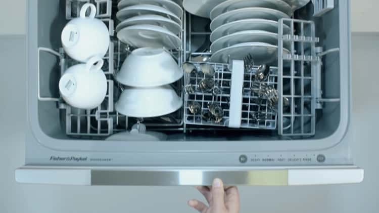 How to clean the filter and spray arm in your DishDrawer™ Dishwasher