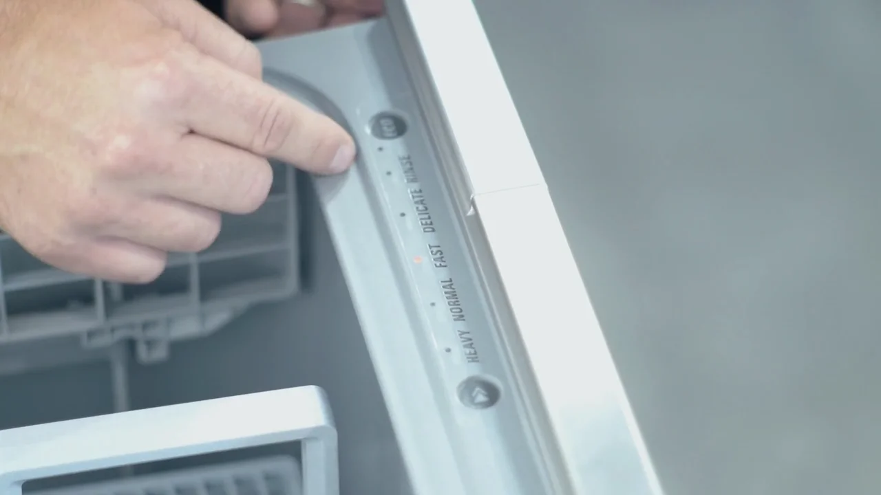 How to clean the filter and spray arm in your DishDrawer™ Dishwasher