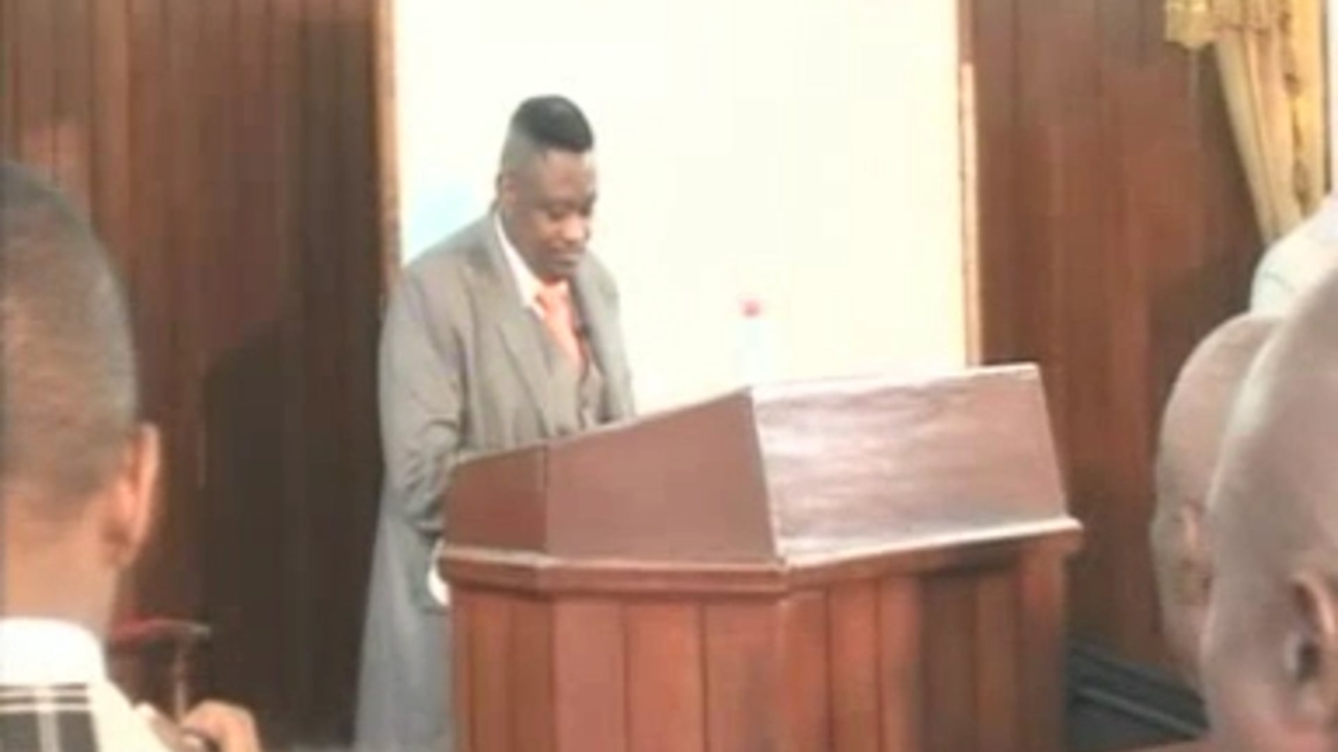 Le Changement de Sacerdoce 9