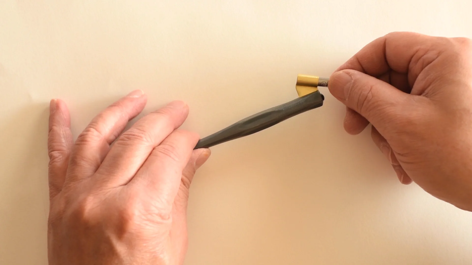 How to Insert and Remove a Nib from Your Flange Plus How to Angle Your  Flange Correctly on Vimeo