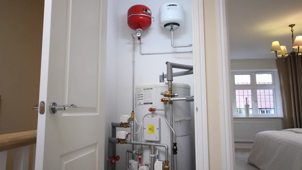 Introduction to your ThermaQ Evocyl cylinder on Vimeo