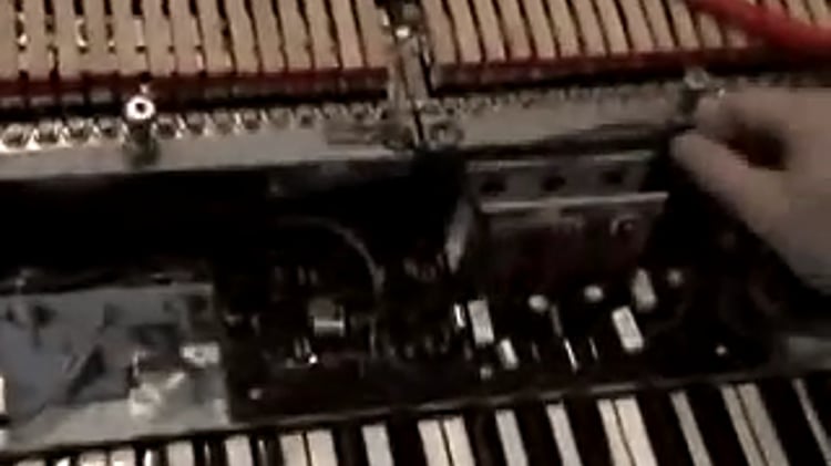 Wurlitzer električni klavir: model 200 ACWurlitzer električni klavir: model 200 AC  