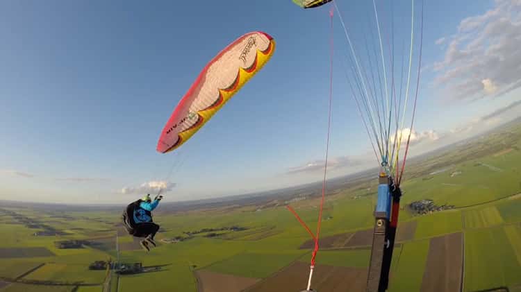 Videos: Paragliding Acro