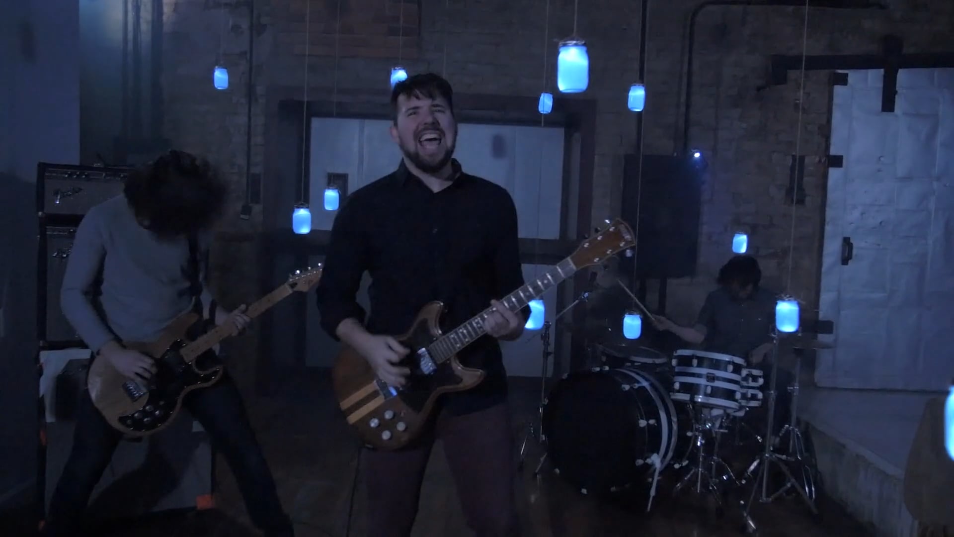 Mad Anthony - Haunt Me feat. Tom Pappas of Superdrag (Music Video)