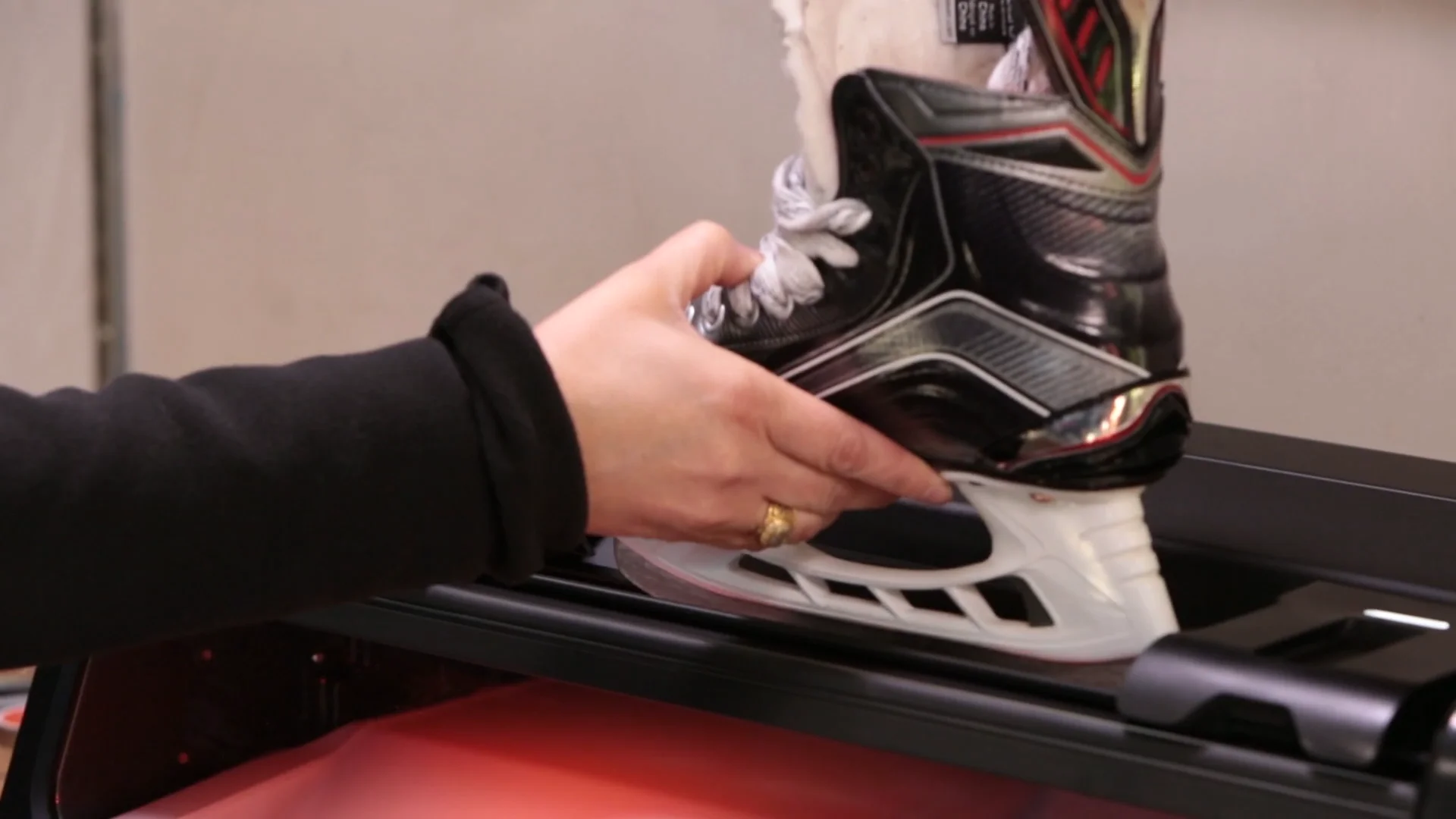 Loading a Skate (Goalie) 