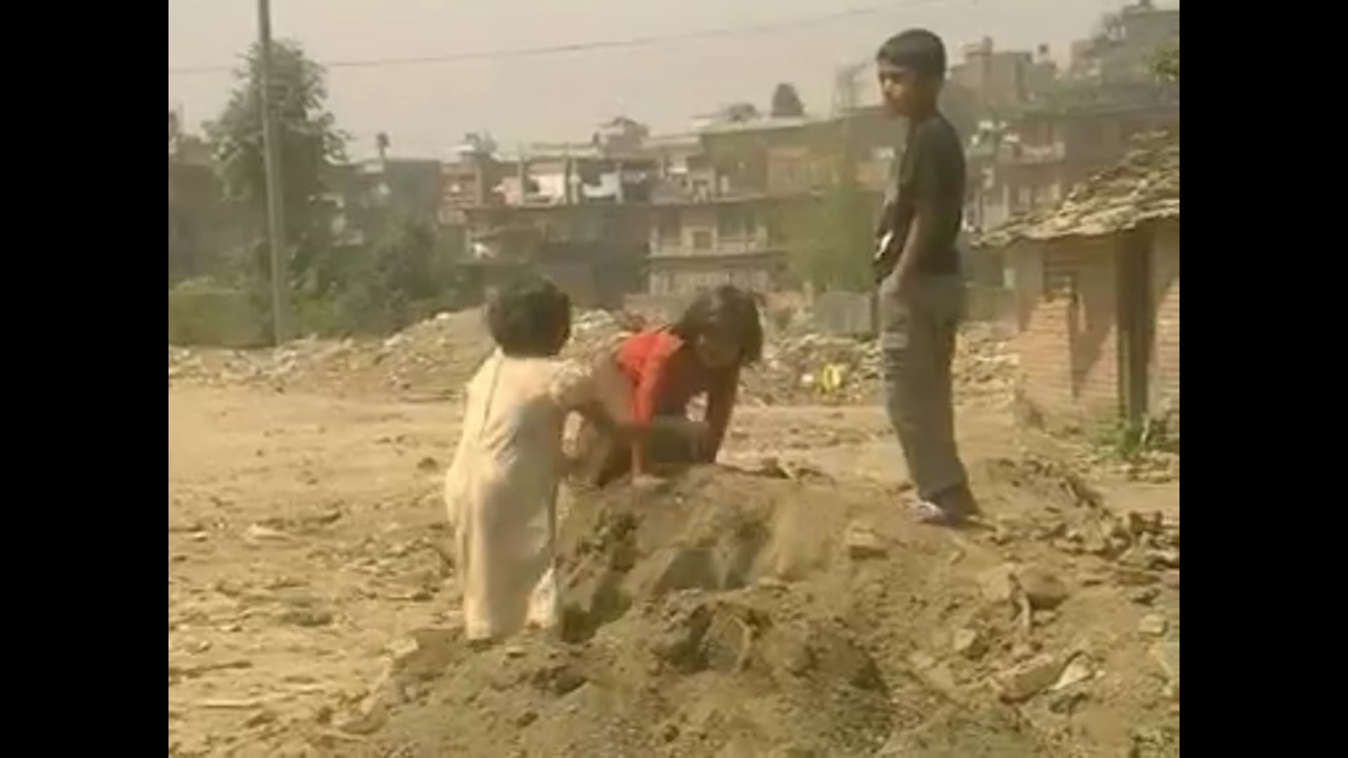 2004: n-tv-Reportage: NEPAL IM UMBRUCH, Konzept & Regie für NSLTV Hamburg