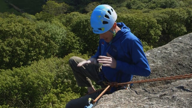 Trad Climbing for Beginners - 14 Building a belay