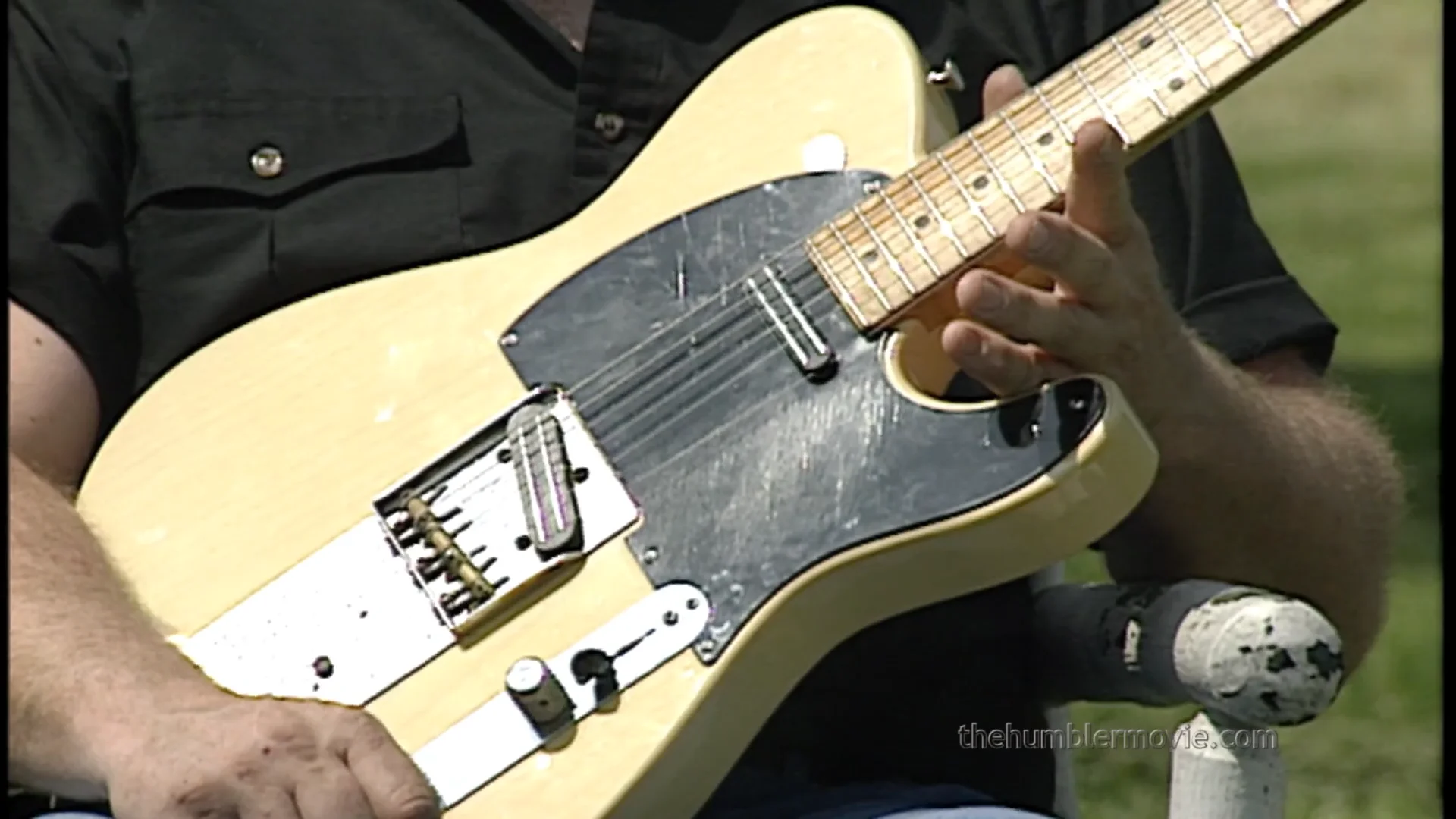 Danny Gatton explains his prototype signature Fender telecaster