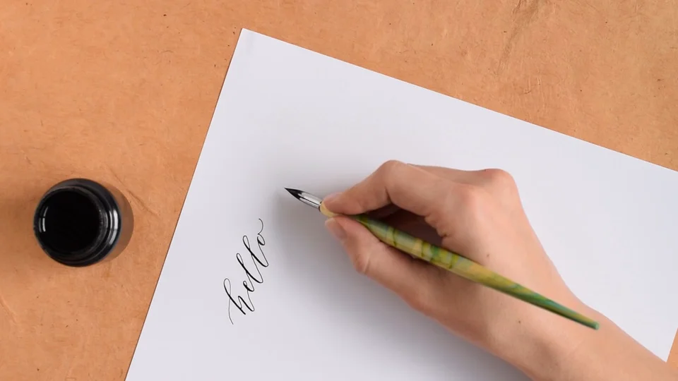 How to Use an Oblique Calligraphy Pen on Vimeo