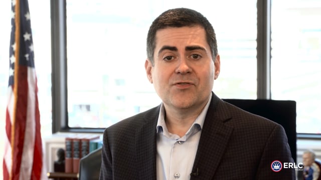 https://i.vimeocdn.com/video/562317909-18e8e85c019bcac002ddf6d32b01fef17647fdd195b609e3bfb2cd33034ed86c-d_640?region=us