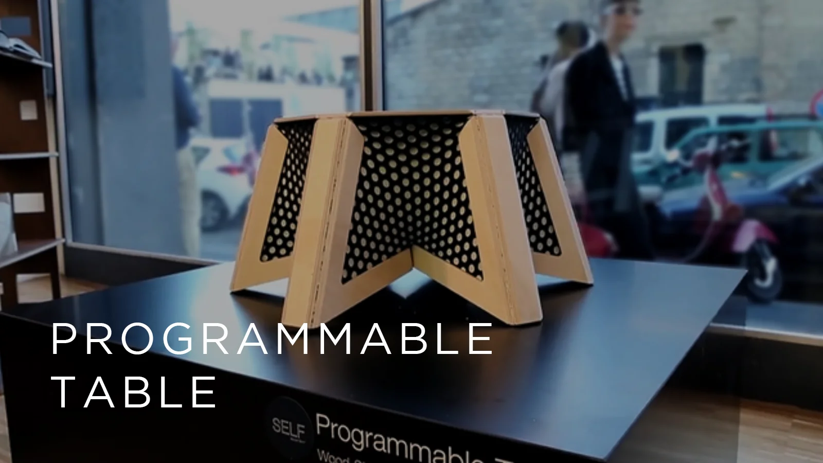 木を折り紙のように折り上げる「魔法のテーブル」 | WIRED.jp