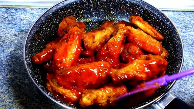 ALITAS DE POLLO BUFFALO WINGS - recetas de cocina faciles rapidas y  economicas de hacer en casa on Vimeo