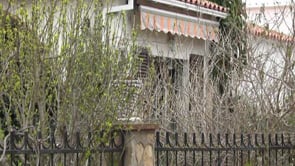 Dos detinguts per ocupar una casa on vivia una dona sola