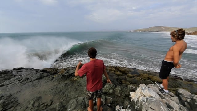 Searching for Waves in Peru thanks to El NiÃ±o ~  Alvaro Malpartida and Cristobal de Col from ALVARO MALPARTIDA