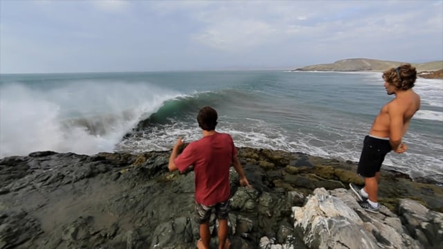 Searching for Waves in Peru thanks to El NiÃ±o ~  Alvaro Malpartida and Cristobal de Col from ALVARO MALPARTIDA
