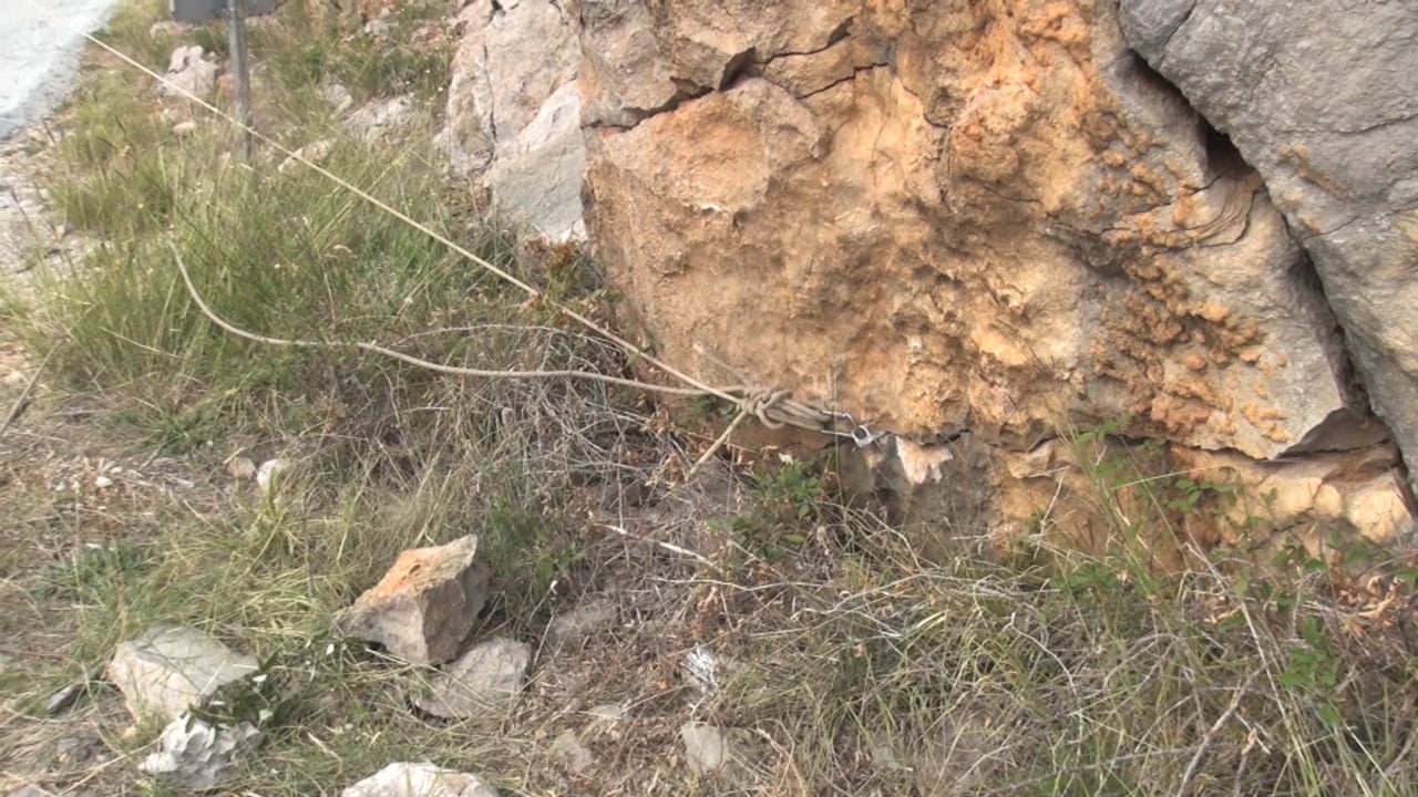 Test 024: klin - vlačno opterećenje klina