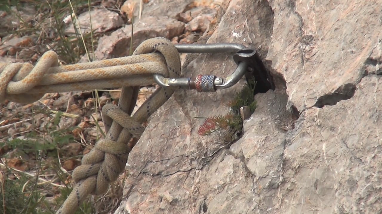 Test 029: V klin - vlačno opterećenje klina