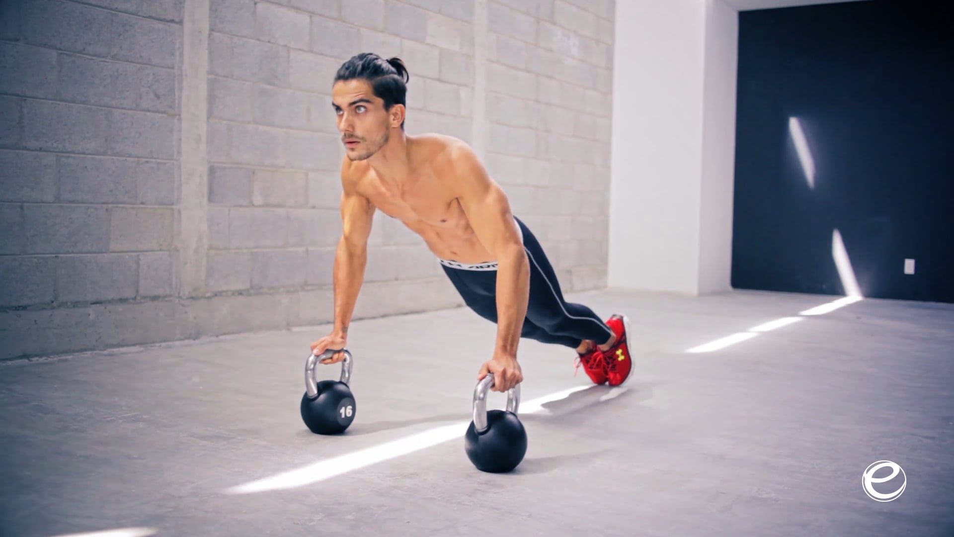 ENERGY FITNESS 2016: KB & DB PUSH UPS