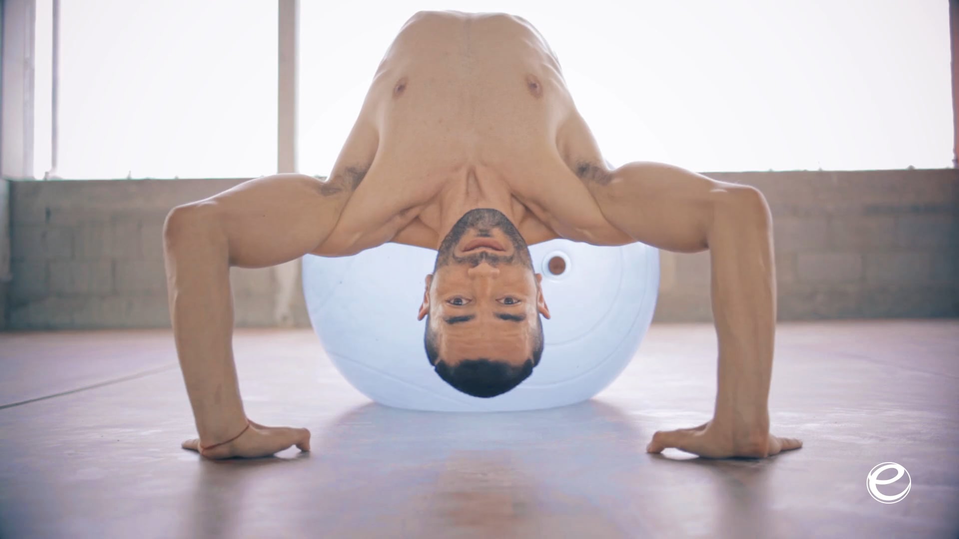 ENERGY FITNESS 2016: SWISS BALL WORKOUT
